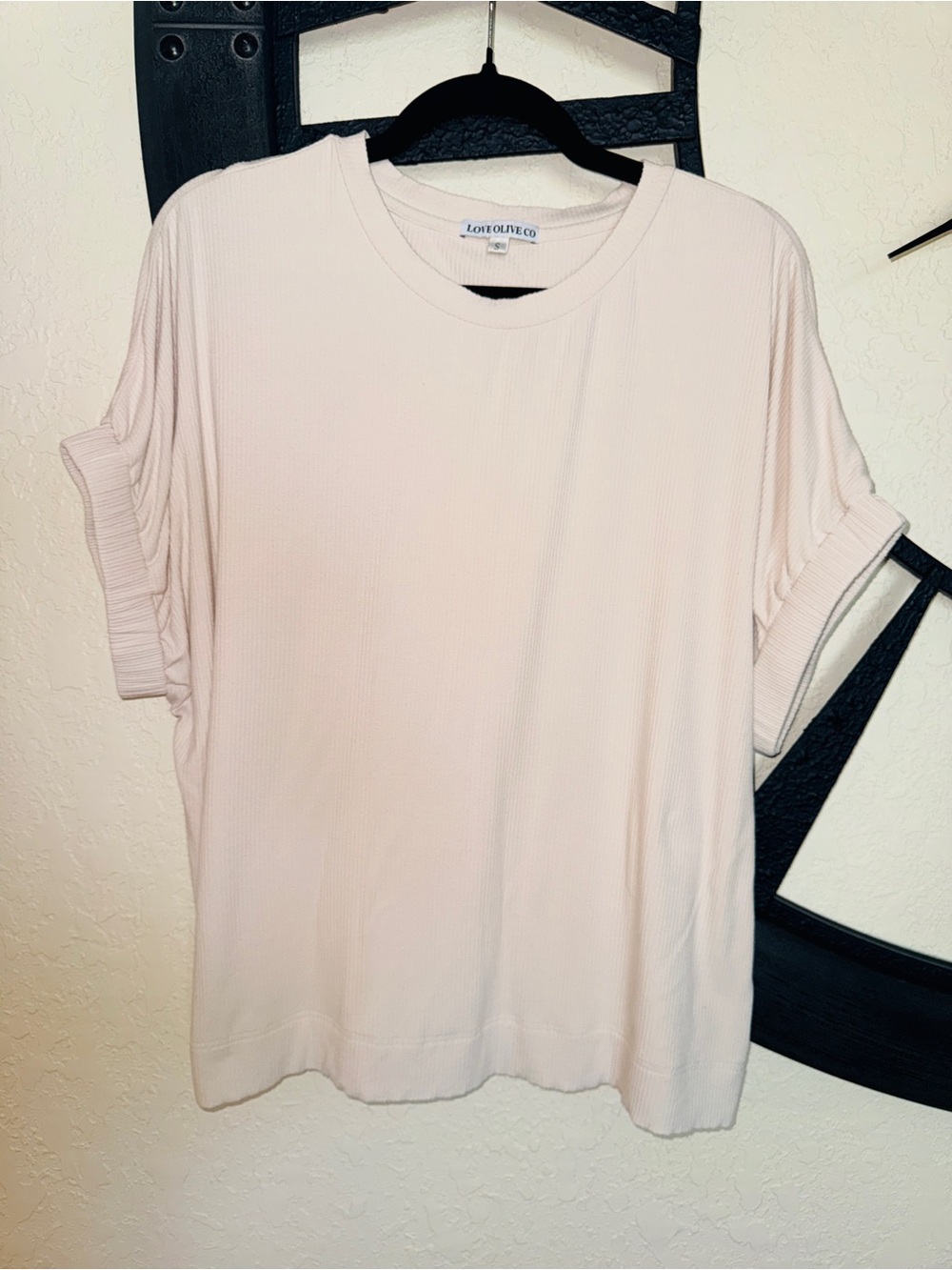 Love Olive Co - Size Small -  Cream